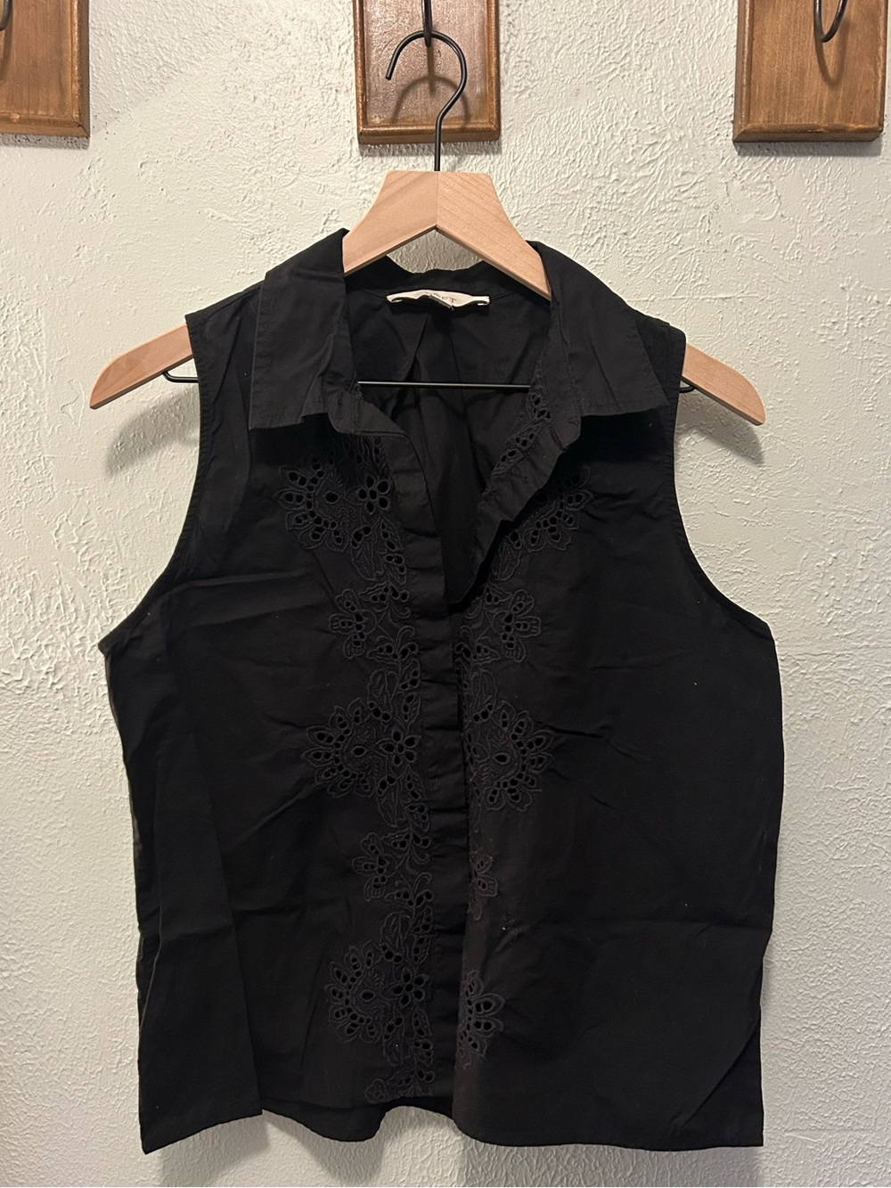 LOFT Black Sleeveless Collared Blouse with Eyelet Detail